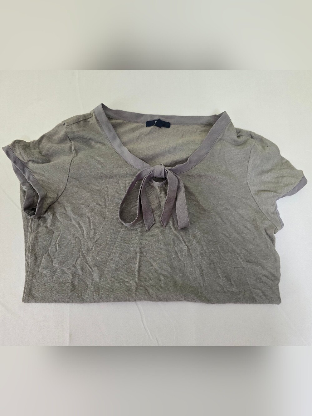 Gap Tie Collar Tee Size Medium